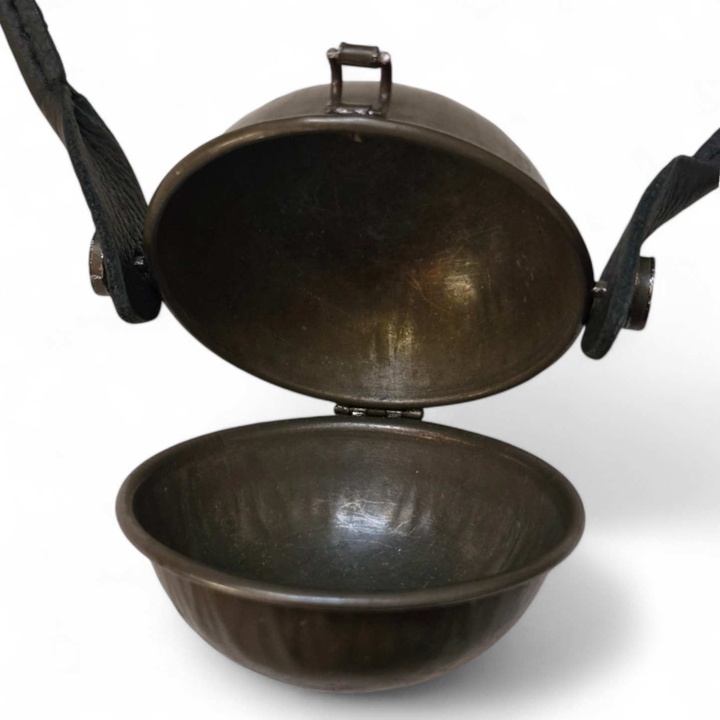 Bakeware locket