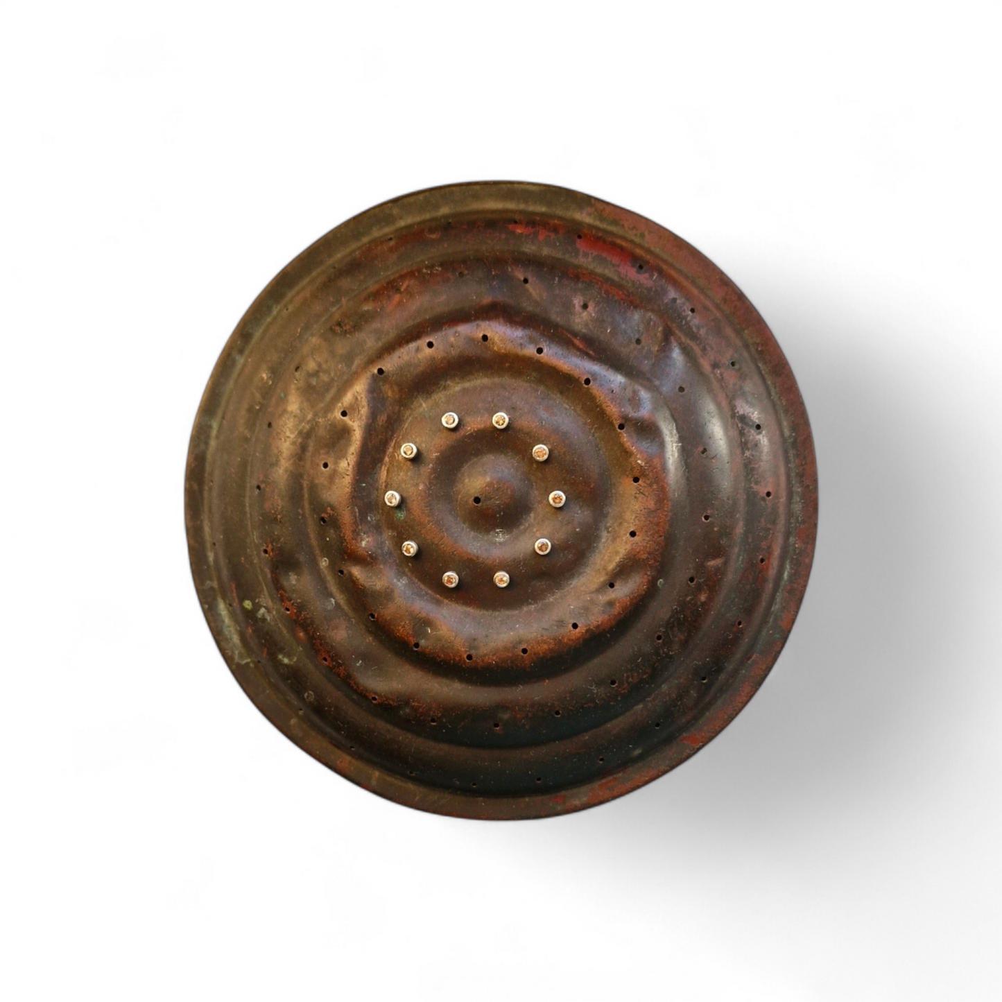 Nurture brooch, round