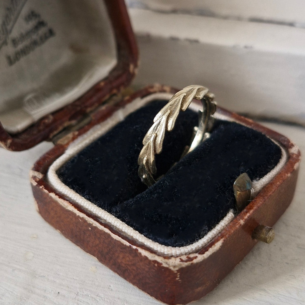 Shepherds purse seed tail ring
