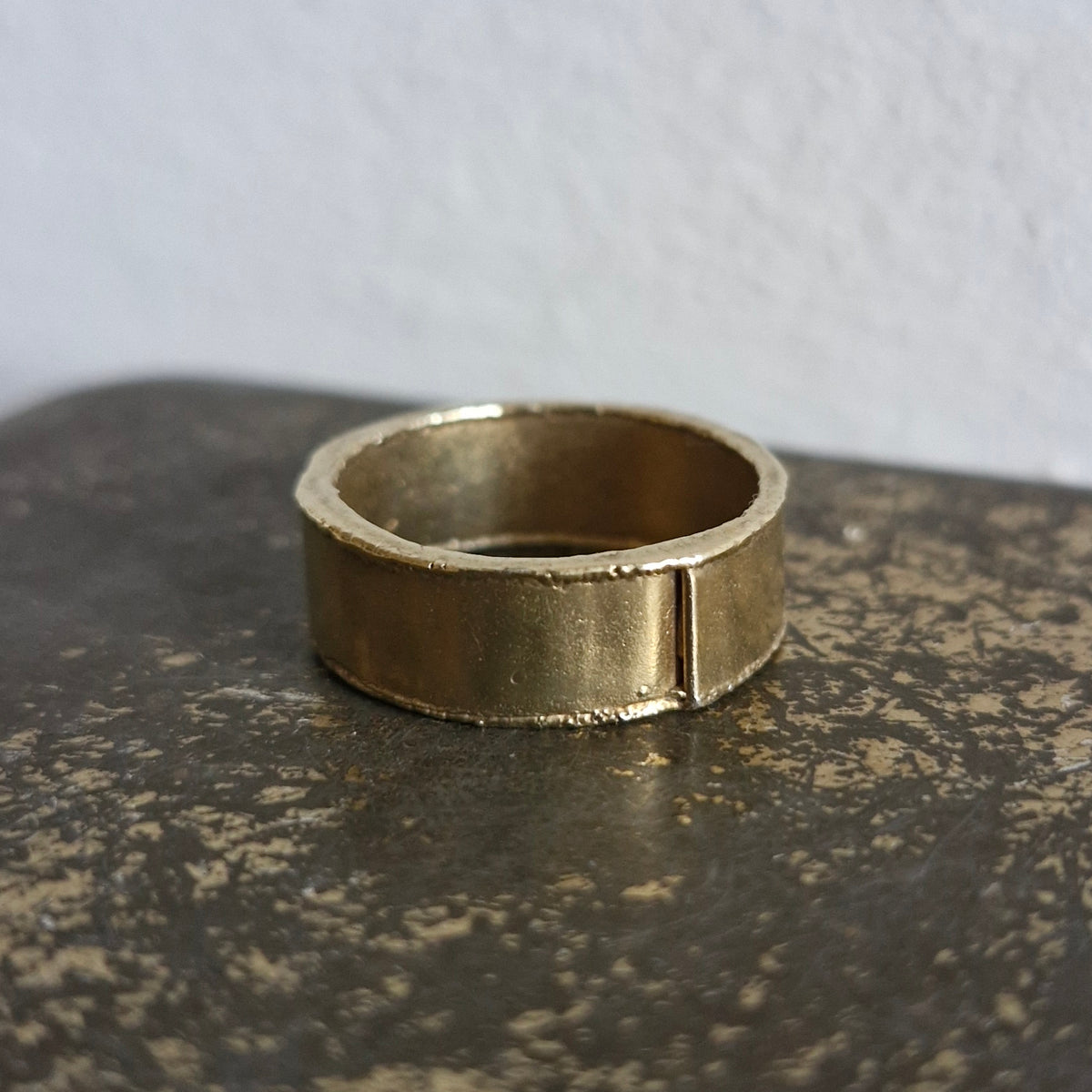 Joined band ring