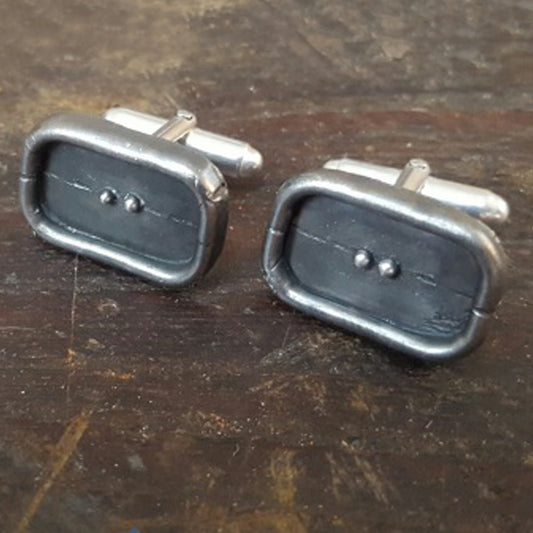 Silver seamed cufflinks